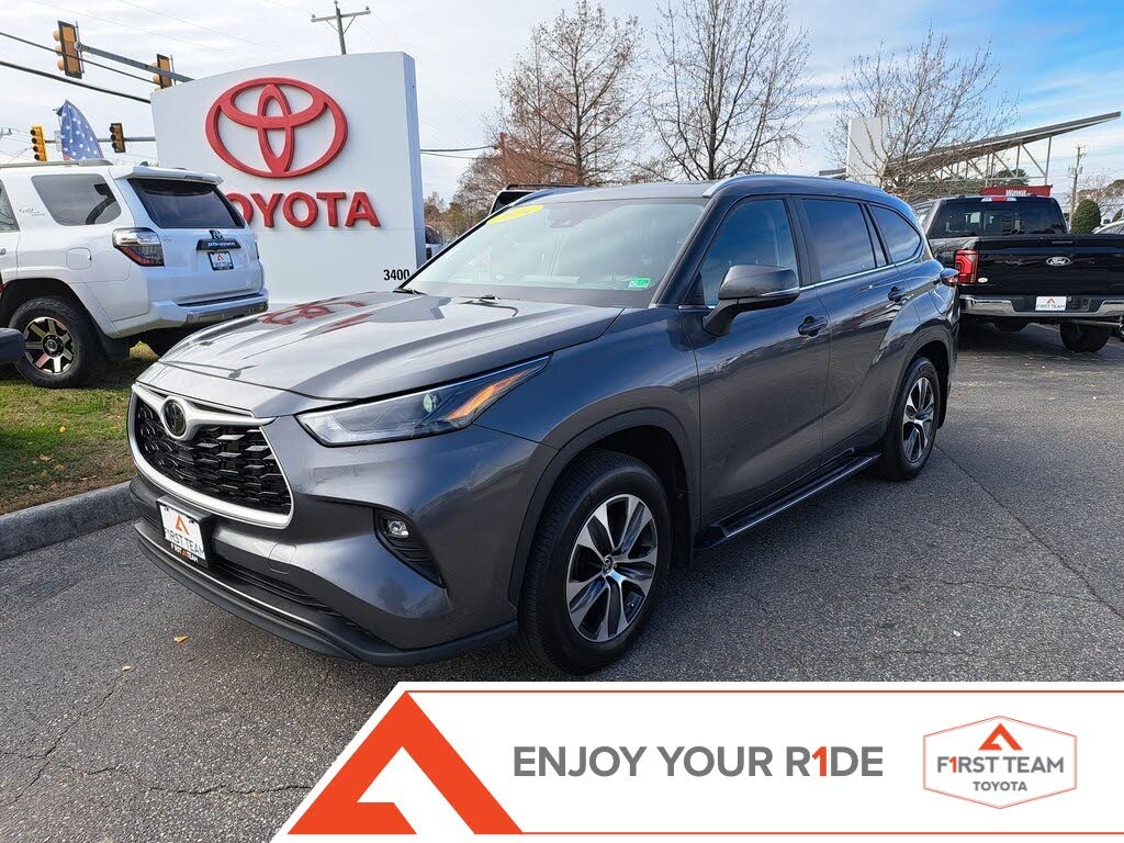 2024 Toyota Highlander XLE FWD