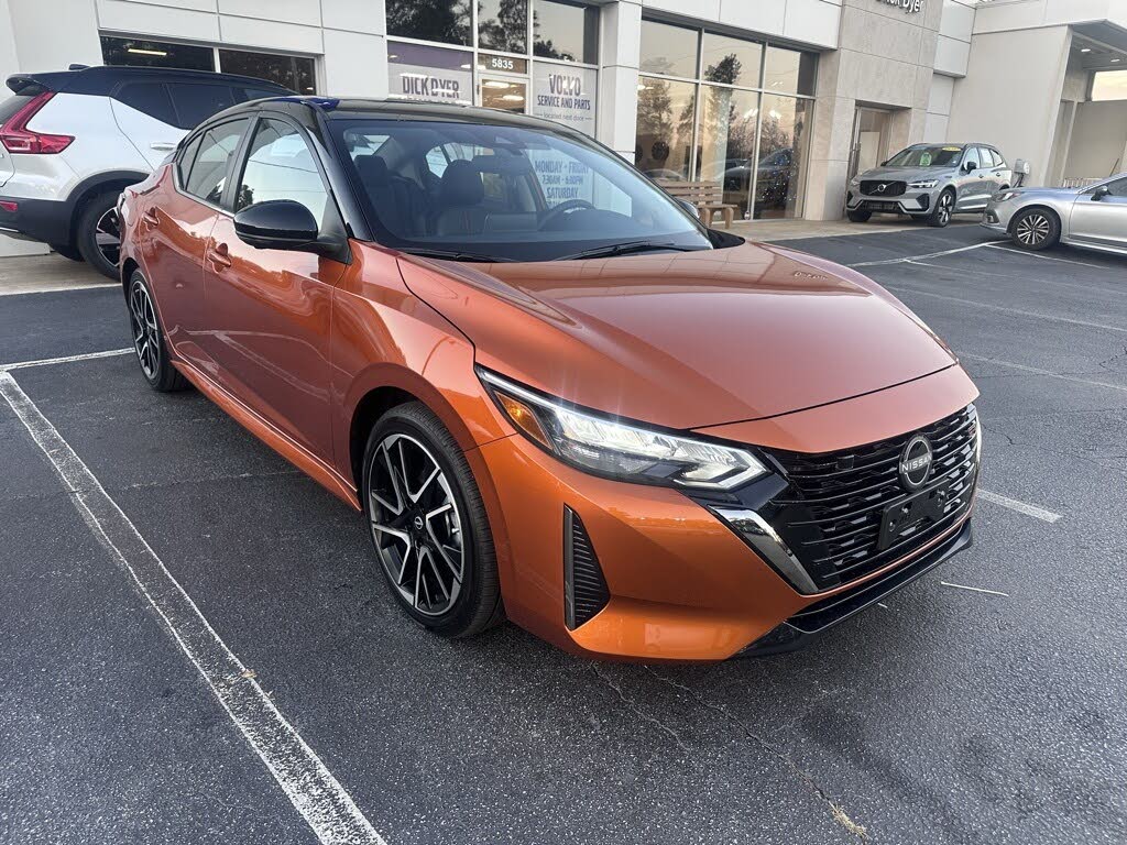 2025 Nissan Sentra SR FWD