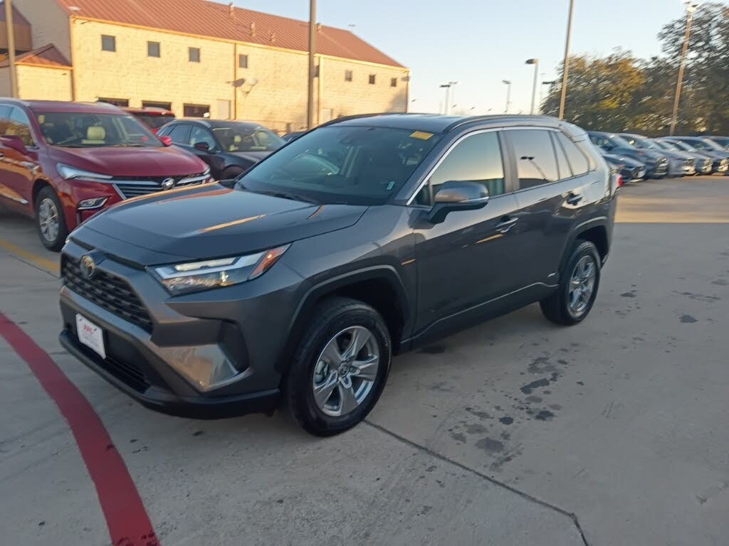 2025 Toyota RAV4 Hybrid XLE AWD