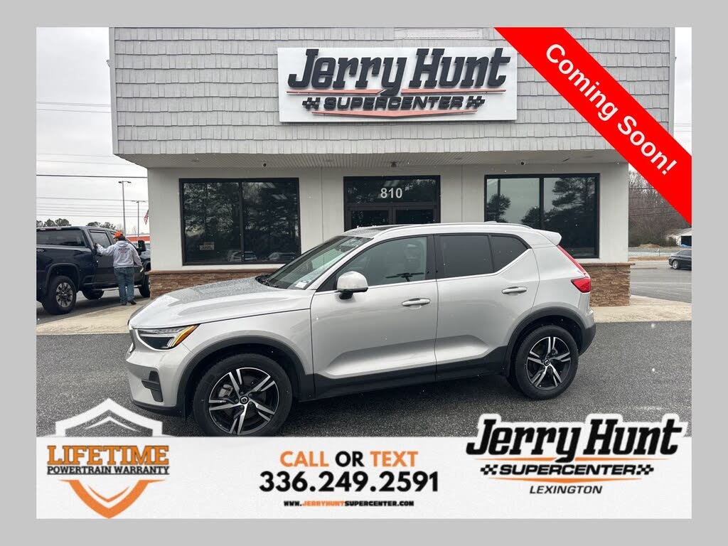 2025 Volvo XC40 B5 Core Bright Theme AWD