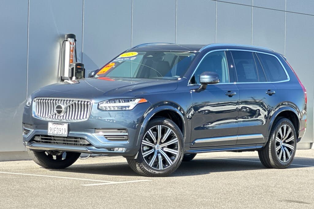 2025 Volvo XC90 B5 Core Bright Theme AWD