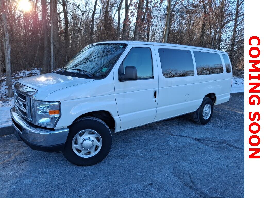 2014 Ford E-Series E-350 XLT Super Duty Extended Passenger Van