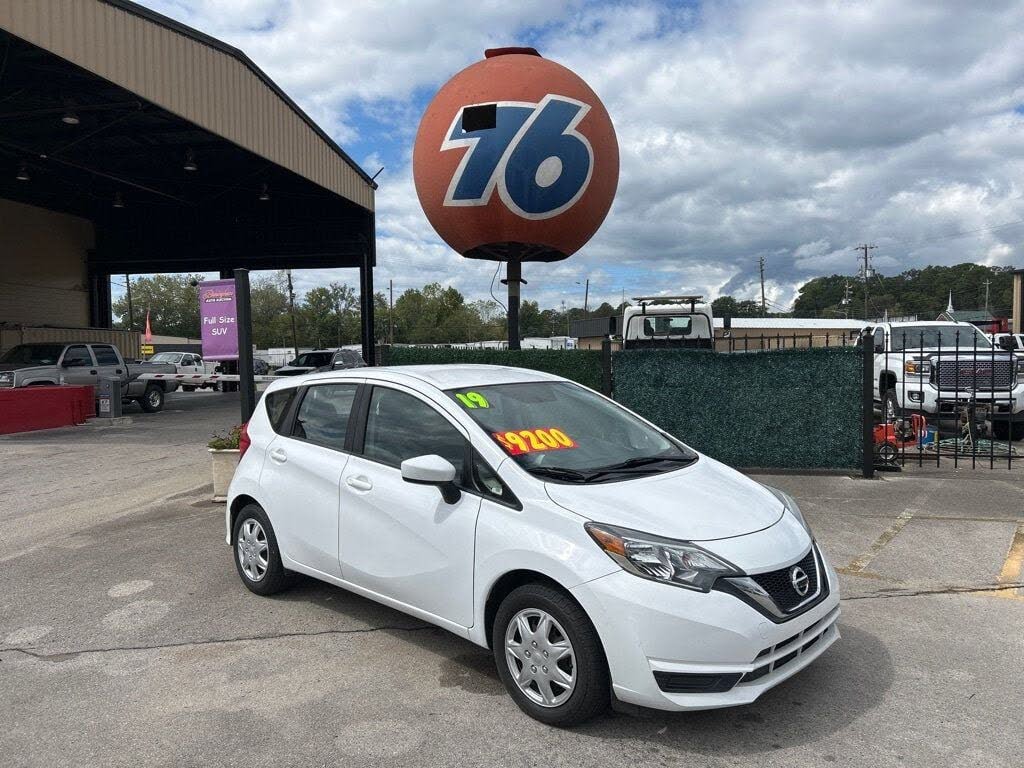 2019 Nissan Versa Note SV FWD