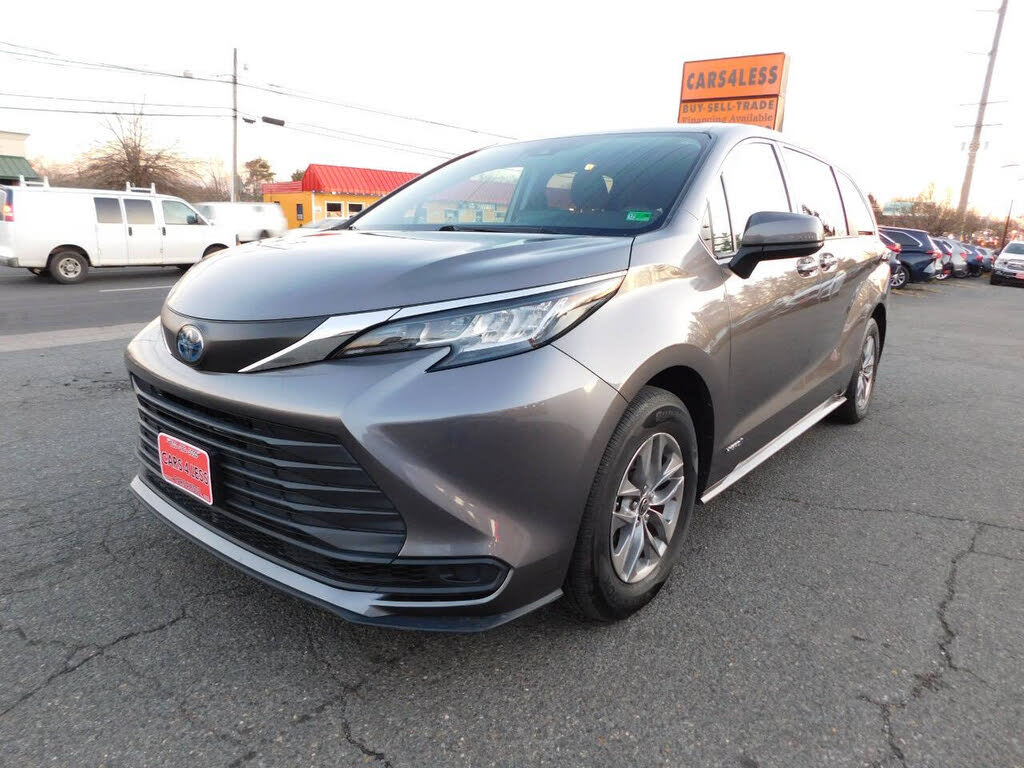 2021 Toyota Sienna LE 8-Passenger FWD
