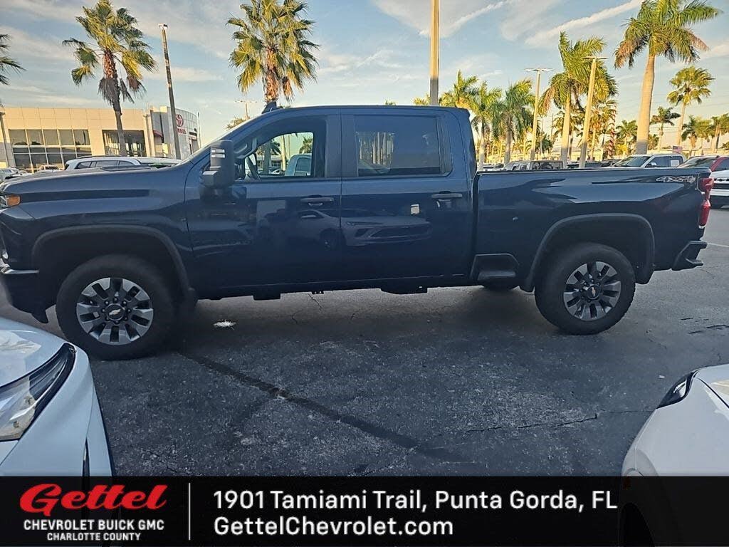 2022 Chevrolet Silverado 2500HD Custom Crew Cab 4WD