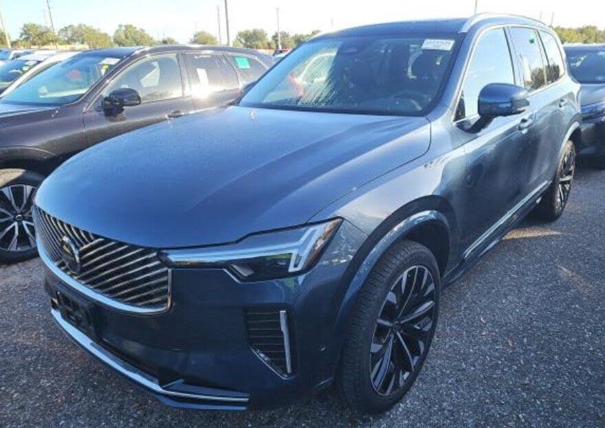 2025 Volvo XC90 B6 Plus Bright Theme 7-Passenger AWD