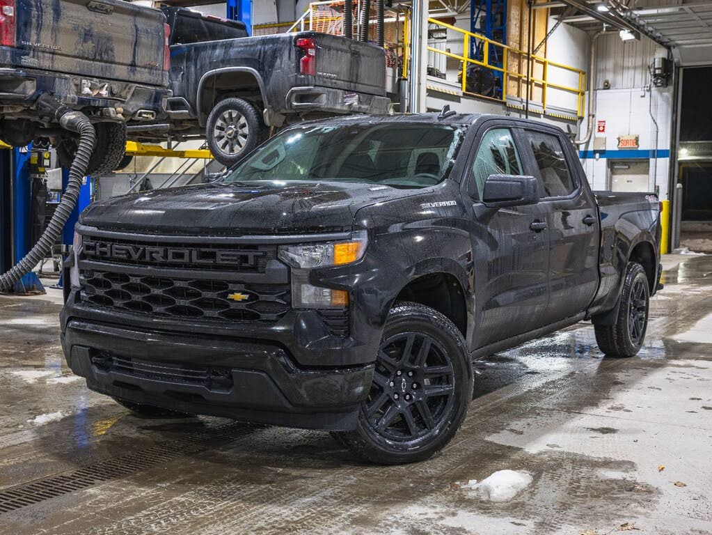 2026 Chevrolet Silverado 1500 Custom Crew Cab 4WD