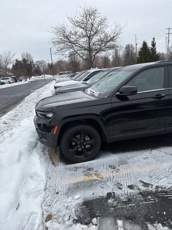2022 Jeep Grand Cherokee Altitude 4WD