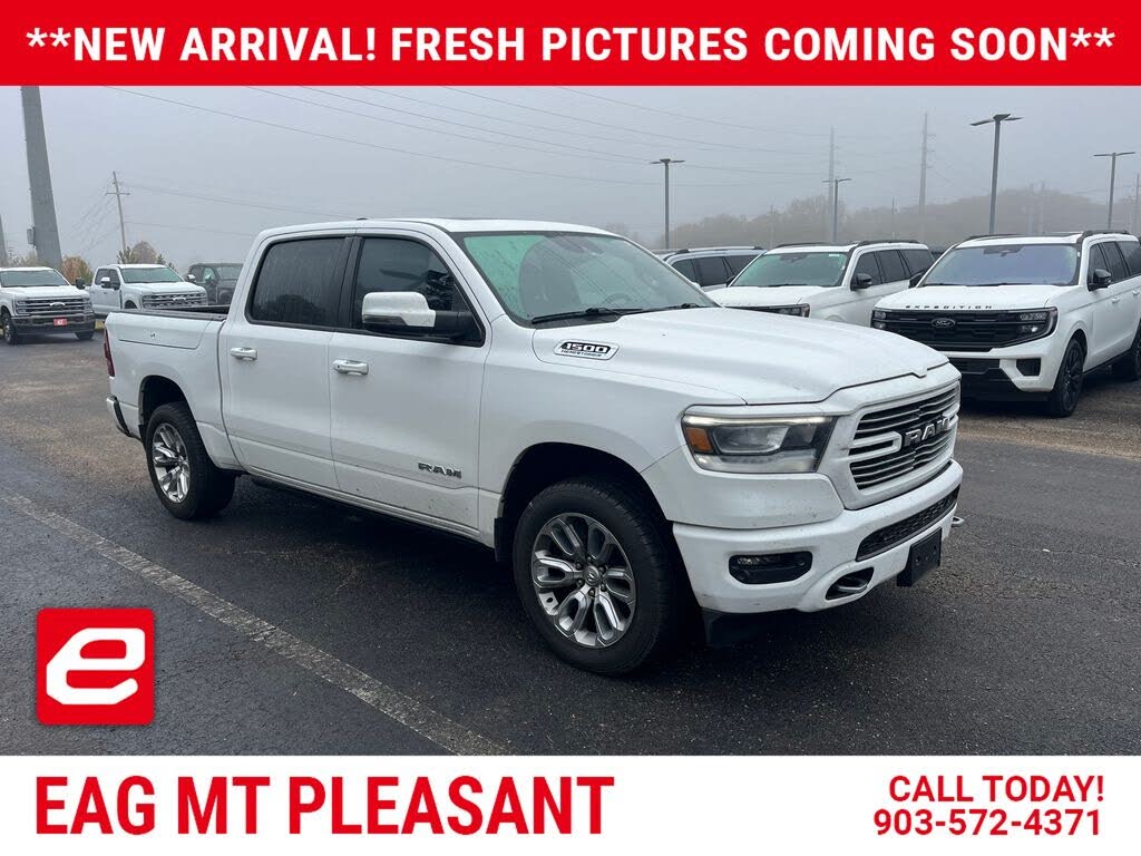 2024 RAM 1500 Laramie Crew Cab 4WD