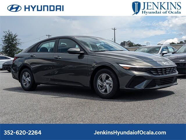 2025 Hyundai Elantra SE FWD