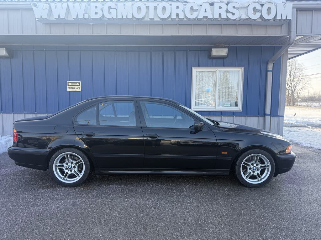 2000 BMW 5 Series 540i Sedan RWD