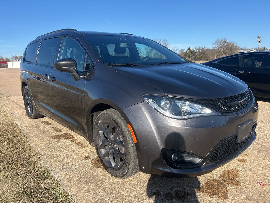 2020 Chrysler Pacifica Touring L FWD