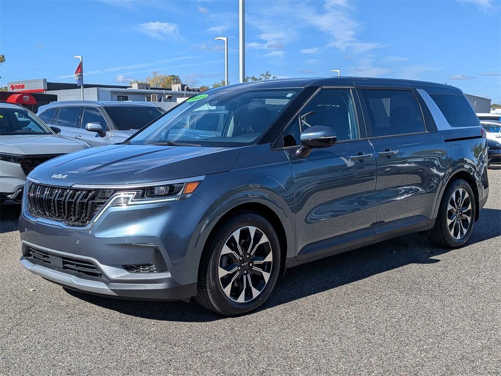 2023 Kia Carnival EX FWD