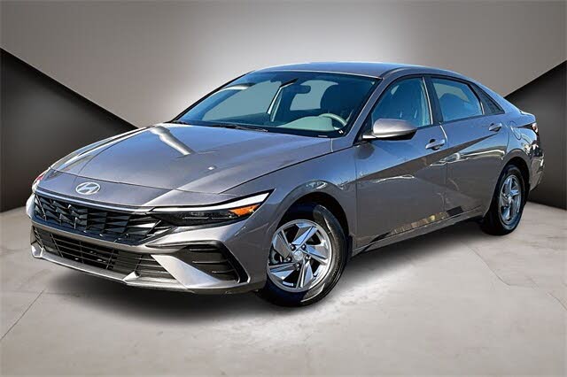 2024 Hyundai Elantra SE FWD