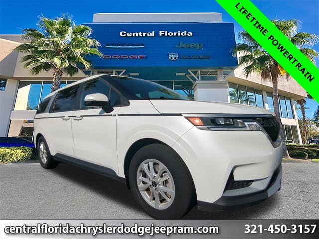 2024 Kia Carnival LX FWD