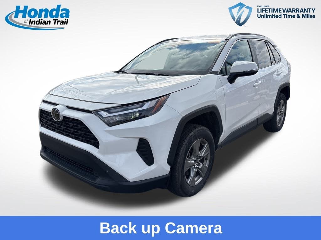 2024 Toyota RAV4 XLE FWD