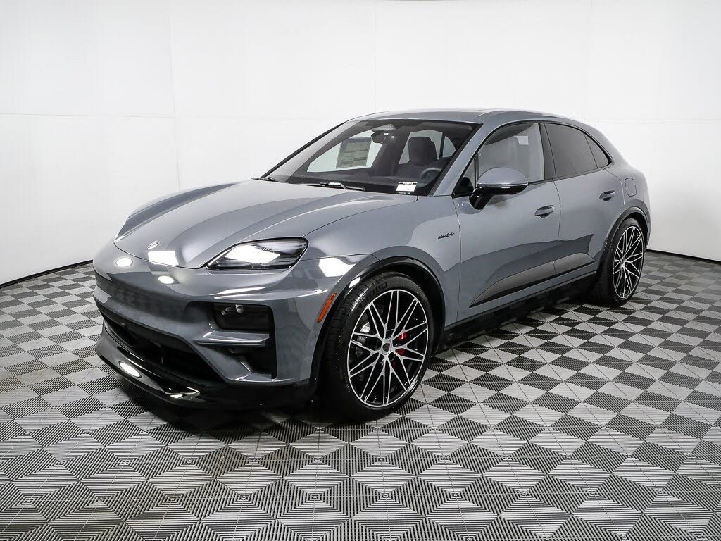 2025 Porsche Macan AWD