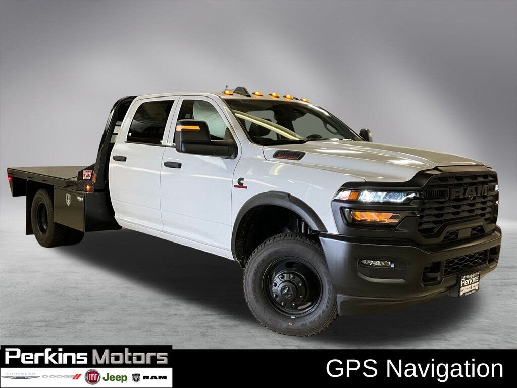 2025 RAM 3500 Chassis Tradesman Crew Cab LB DRW 4WD