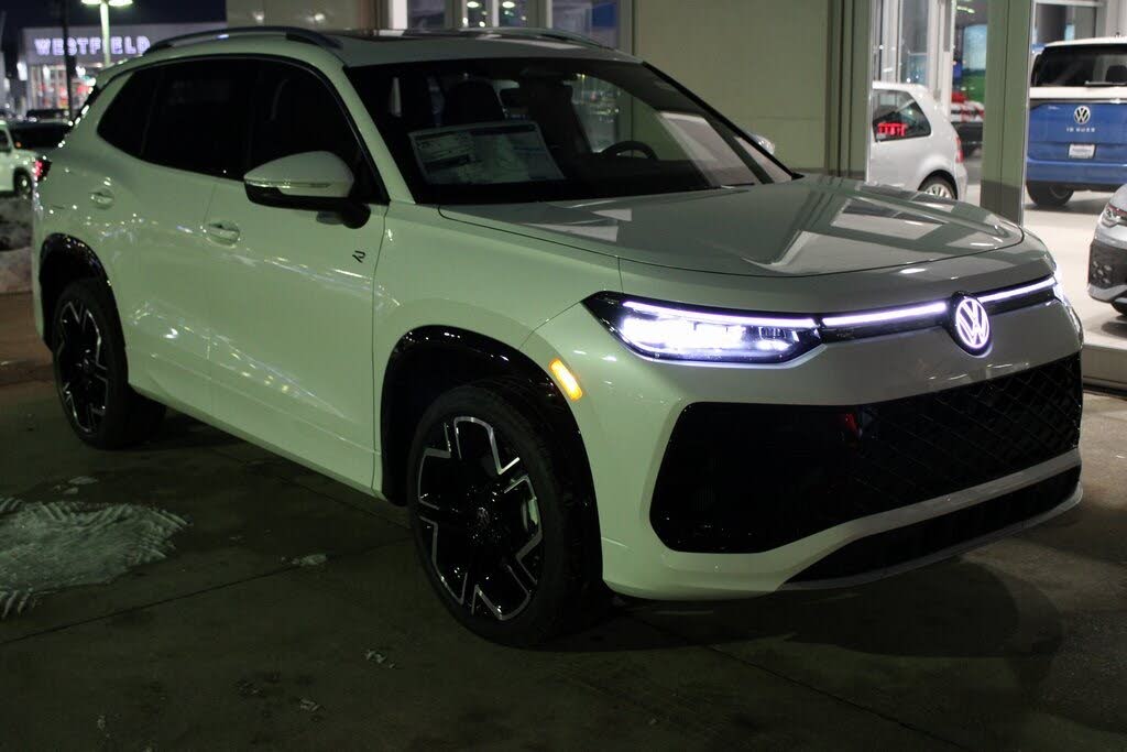 2026 Volkswagen Tiguan SEL R-Line Turbo 4Motion