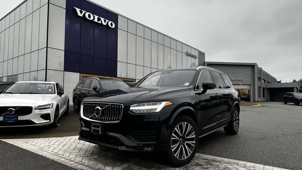 Volvo XC90 T6 Momentum 7-Passenger AWD 2022