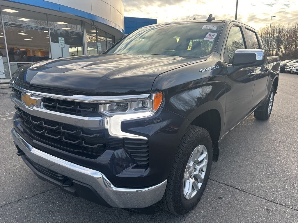 2024 Chevrolet Silverado 1500 LT Crew Cab 4WD