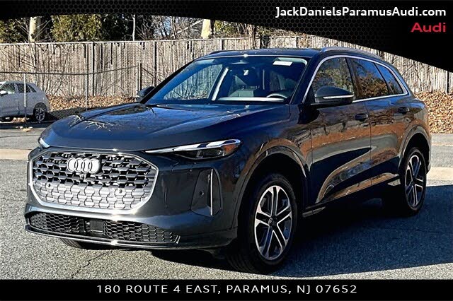 2025 Audi Q5 quattro Premium 40 TFSI