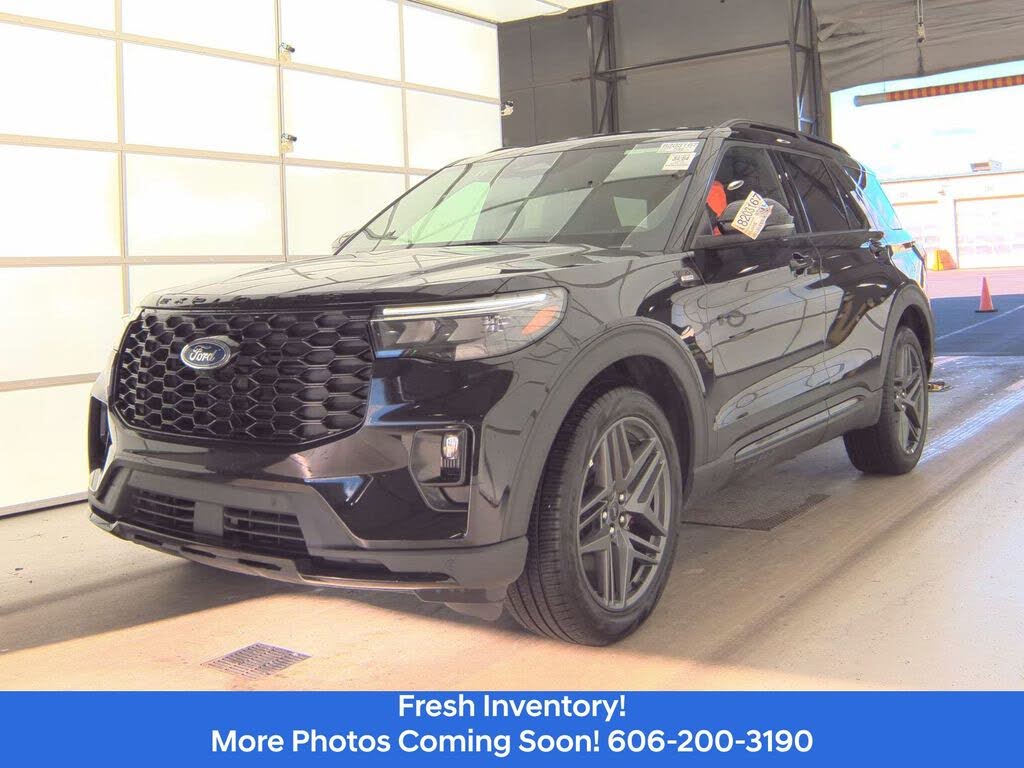2025 Ford Explorer ST-Line AWD