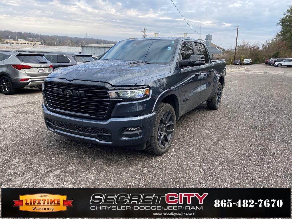 2025 RAM 1500 Laramie Crew Cab 4WD