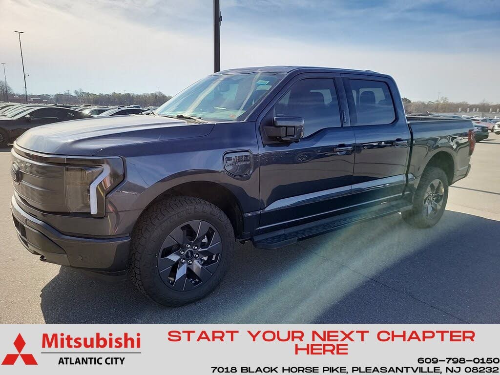 2022 Ford F-150 Lightning Lariat SuperCrew AWD