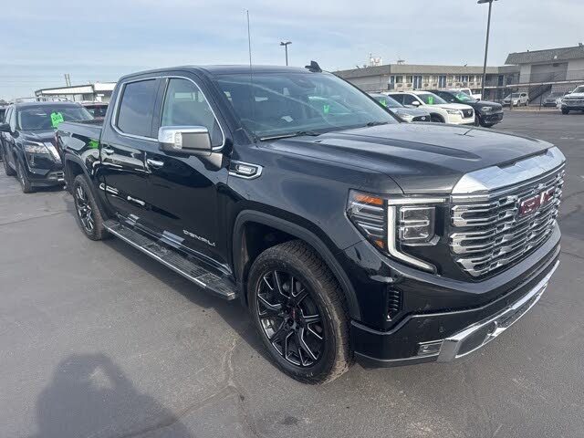 2022 GMC Sierra 1500 Denali Crew Cab 4WD