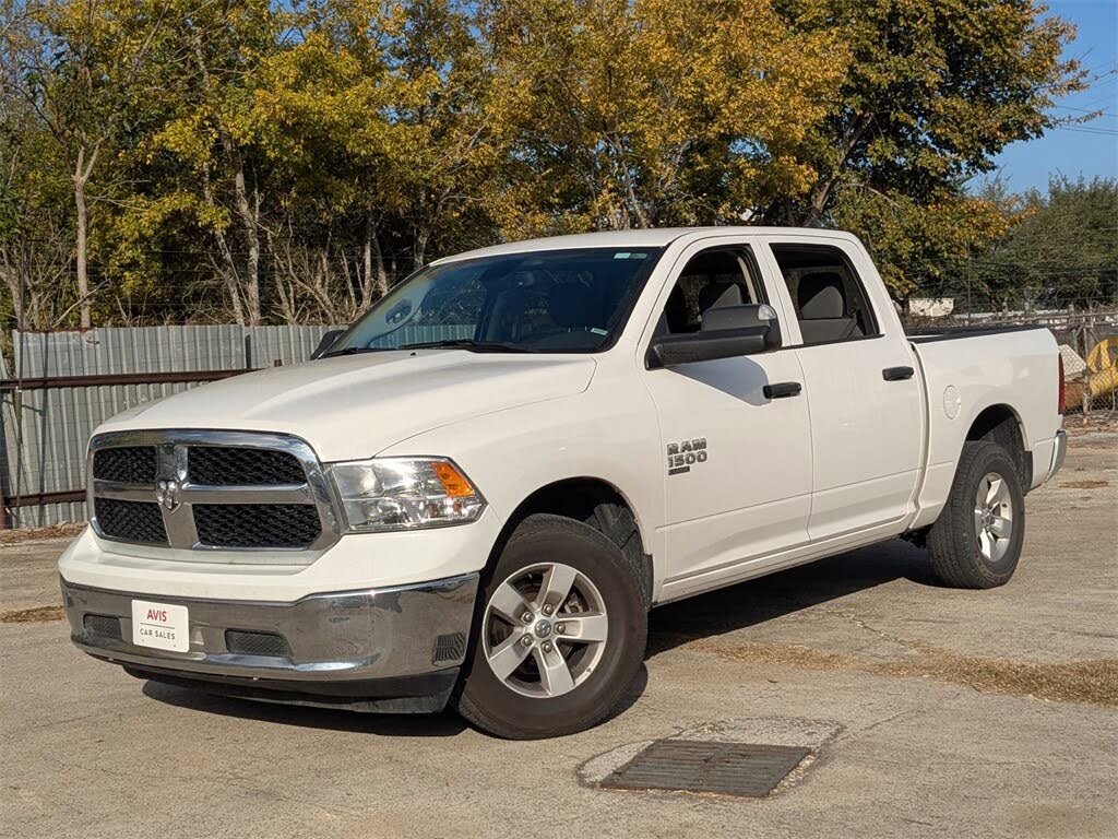 2023 RAM 1500 Classic SLT Crew Cab 4WD