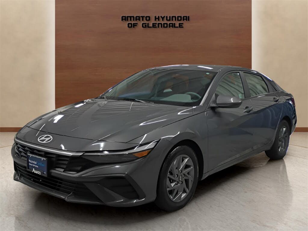 2024 Hyundai Elantra SEL FWD