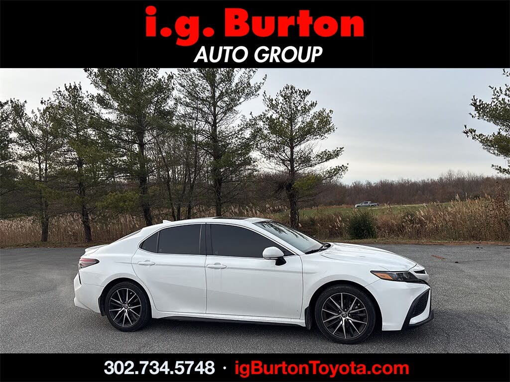 2024 Toyota Camry SE FWD