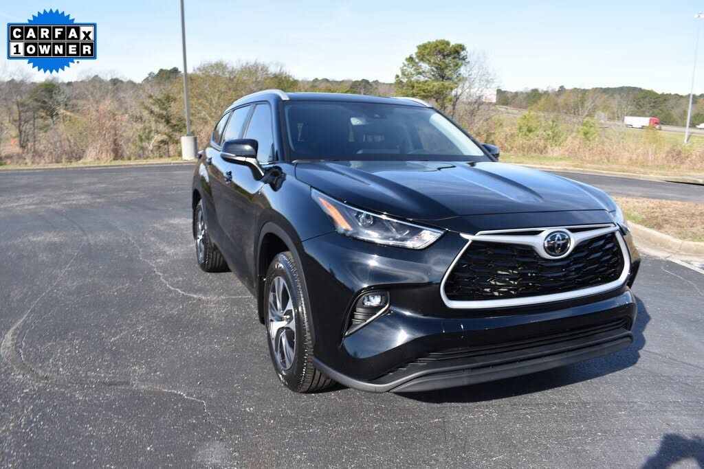 2024 Toyota Highlander XLE FWD