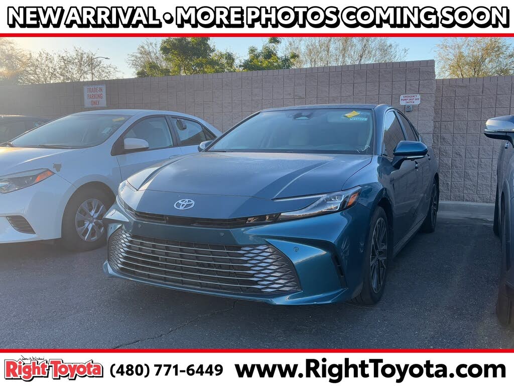 2025 Toyota Camry XLE FWD