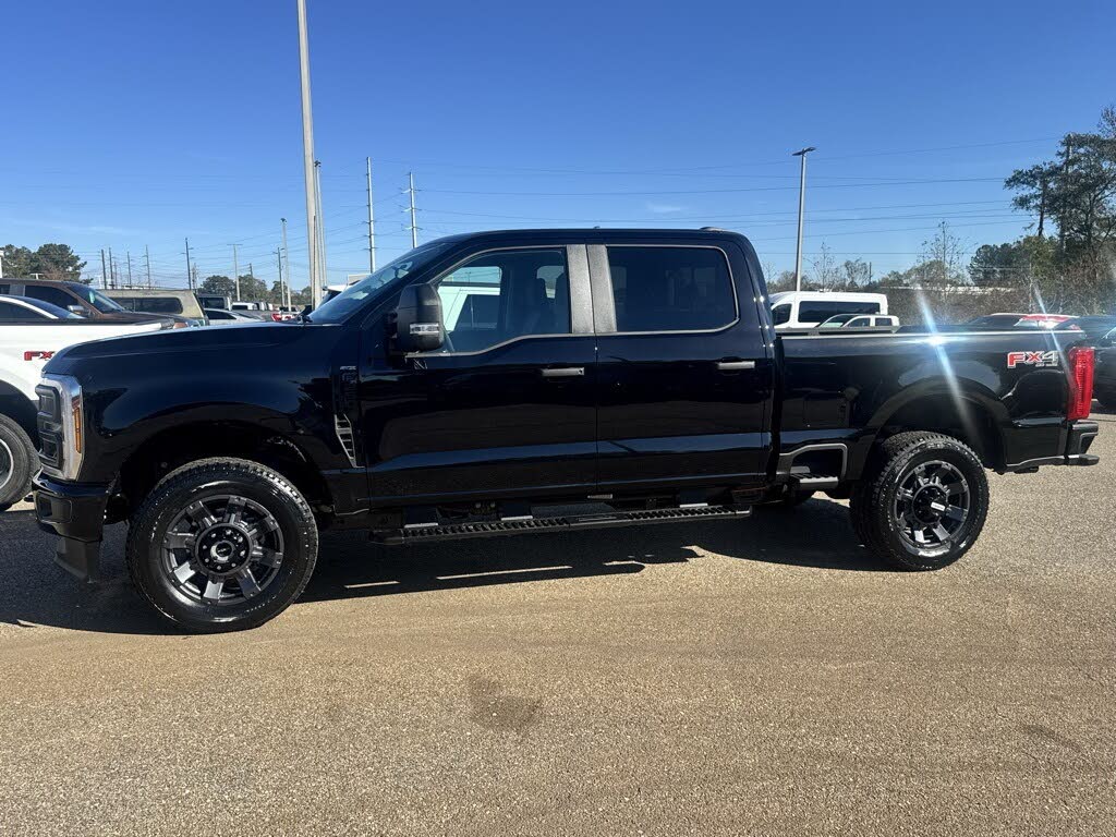2026 Ford F-250 Super Duty XL Crew Cab 4WD