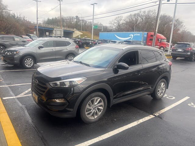 2016 Hyundai Tucson 2.0L SE AWD with Beige Seats