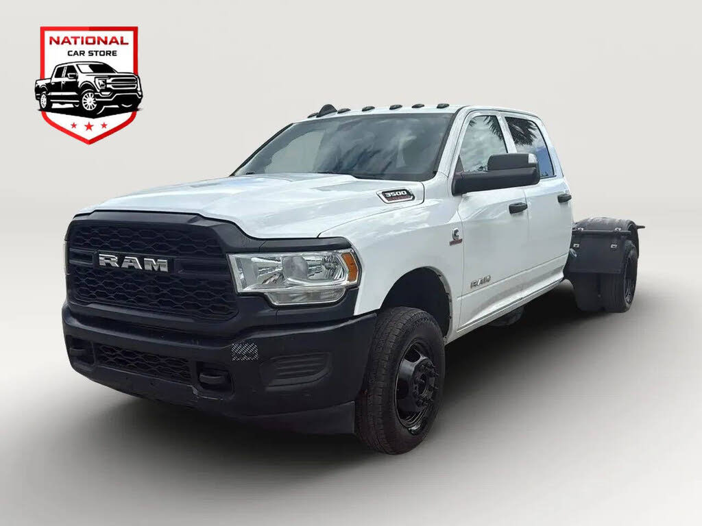 2022 RAM 3500 Chassis Tradesman Crew Cab DRW RWD