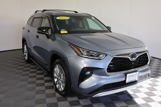 2022 Toyota Highlander Hybrid Limited AWD