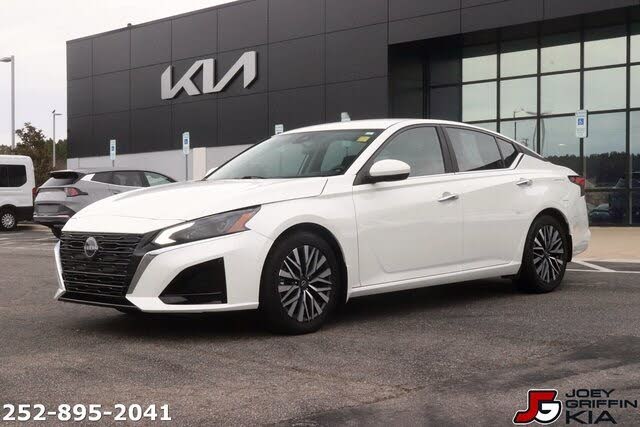 2023 Nissan Altima 2.5 SV FWD