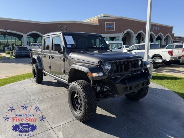 2024 Jeep Gladiator NightHawk Crew Cab 4WD