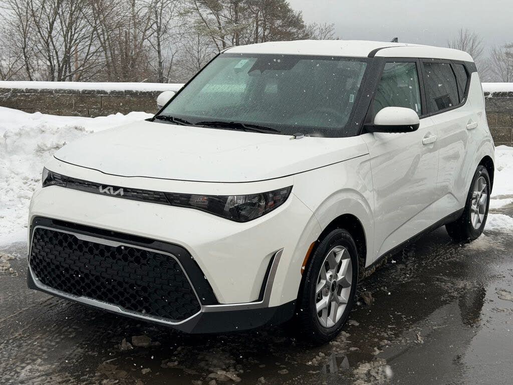2024 Kia Soul LX FWD