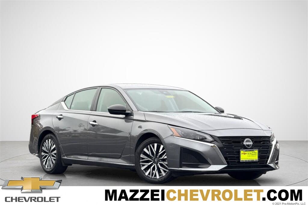 2024 Nissan Altima 2.5 SV FWD