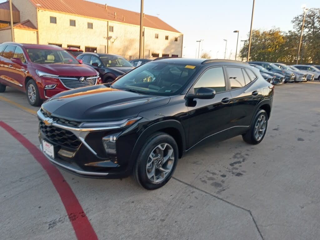 2025 Chevrolet Trax LT FWD