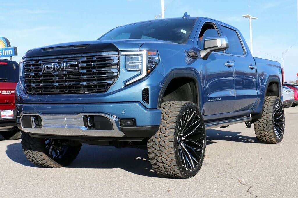 2025 GMC Sierra 1500 Denali Ultimate Crew Cab 4WD