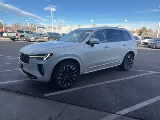 2025 Volvo XC90 B6 Plus Bright Theme 7-Passenger AWD