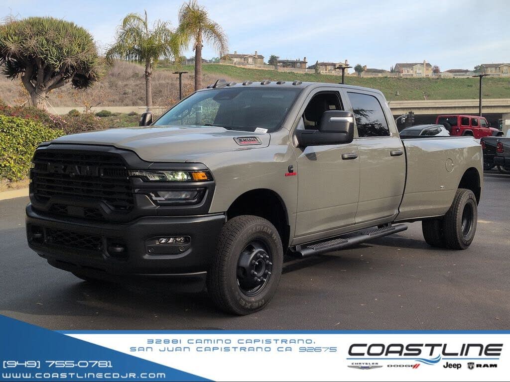 2026 RAM 3500 Tradesman Crew Cab LB DRW 4WD