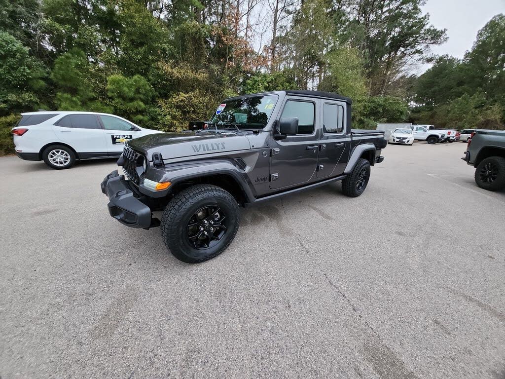 2024 Jeep Gladiator Willys Crew Cab 4WD