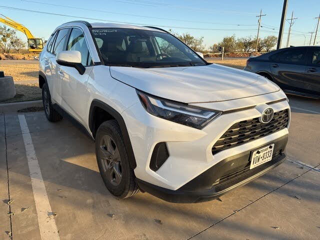 2024 Toyota RAV4 XLE FWD