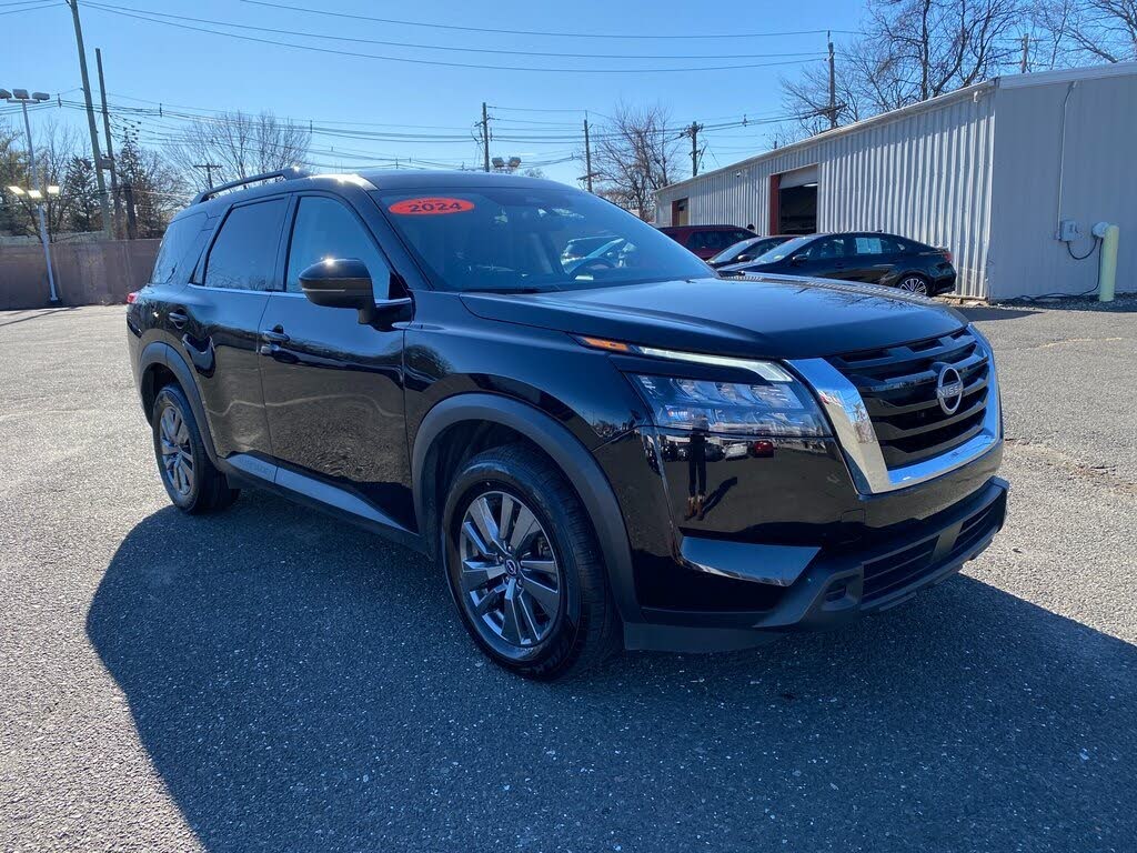 2024 Nissan Pathfinder SV 4WD